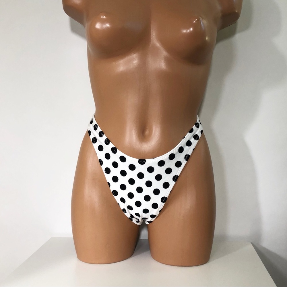 High leg cheeky bikini bottom